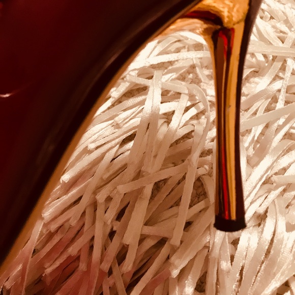 Vince Camuto Caella Patent  Mary Jane Pumps Size 7 - Picture 7 of 9